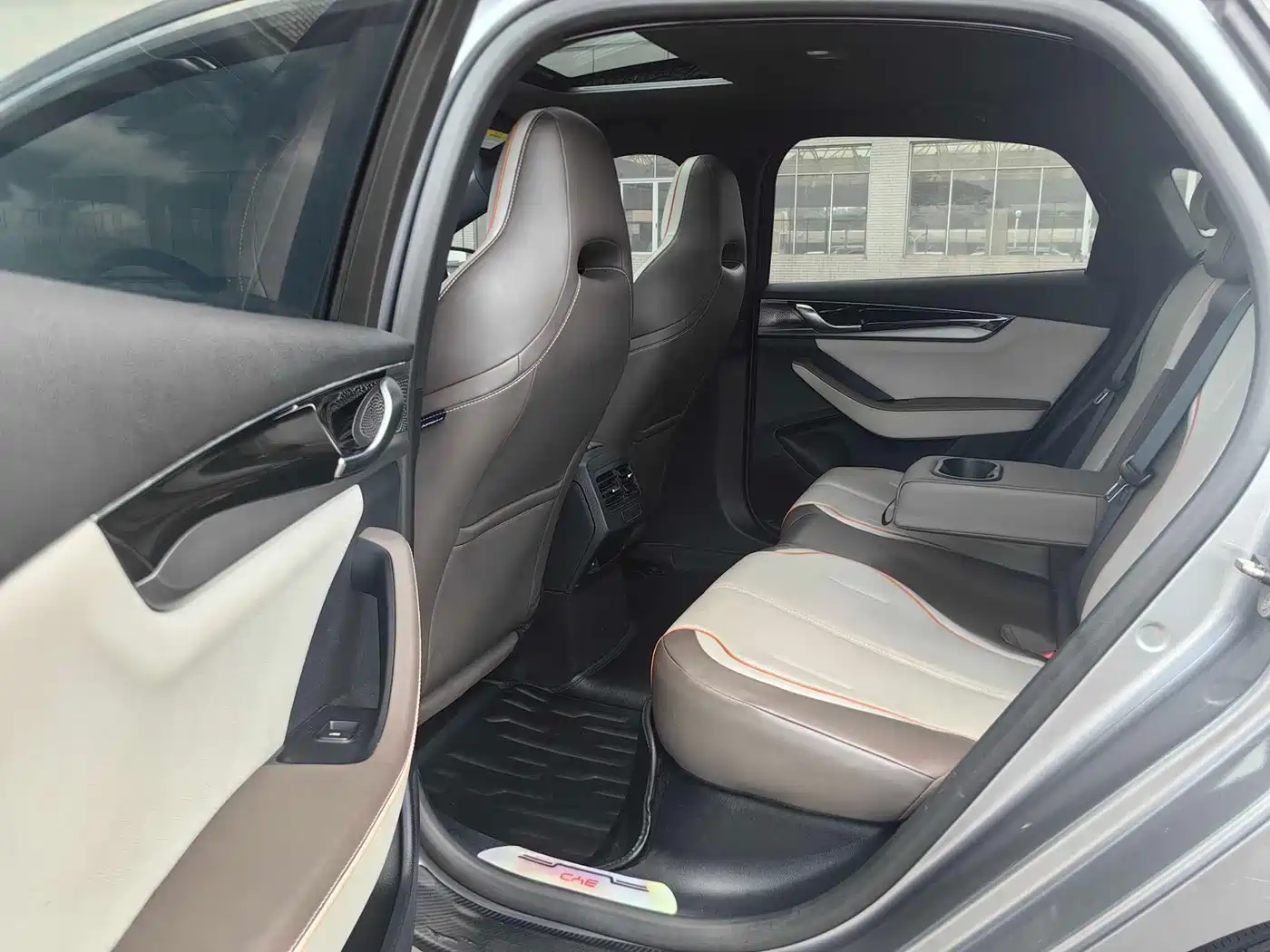 BYD Qin PLUS 2023 Champion Edition DM-i 120KM Leading Type фото 17