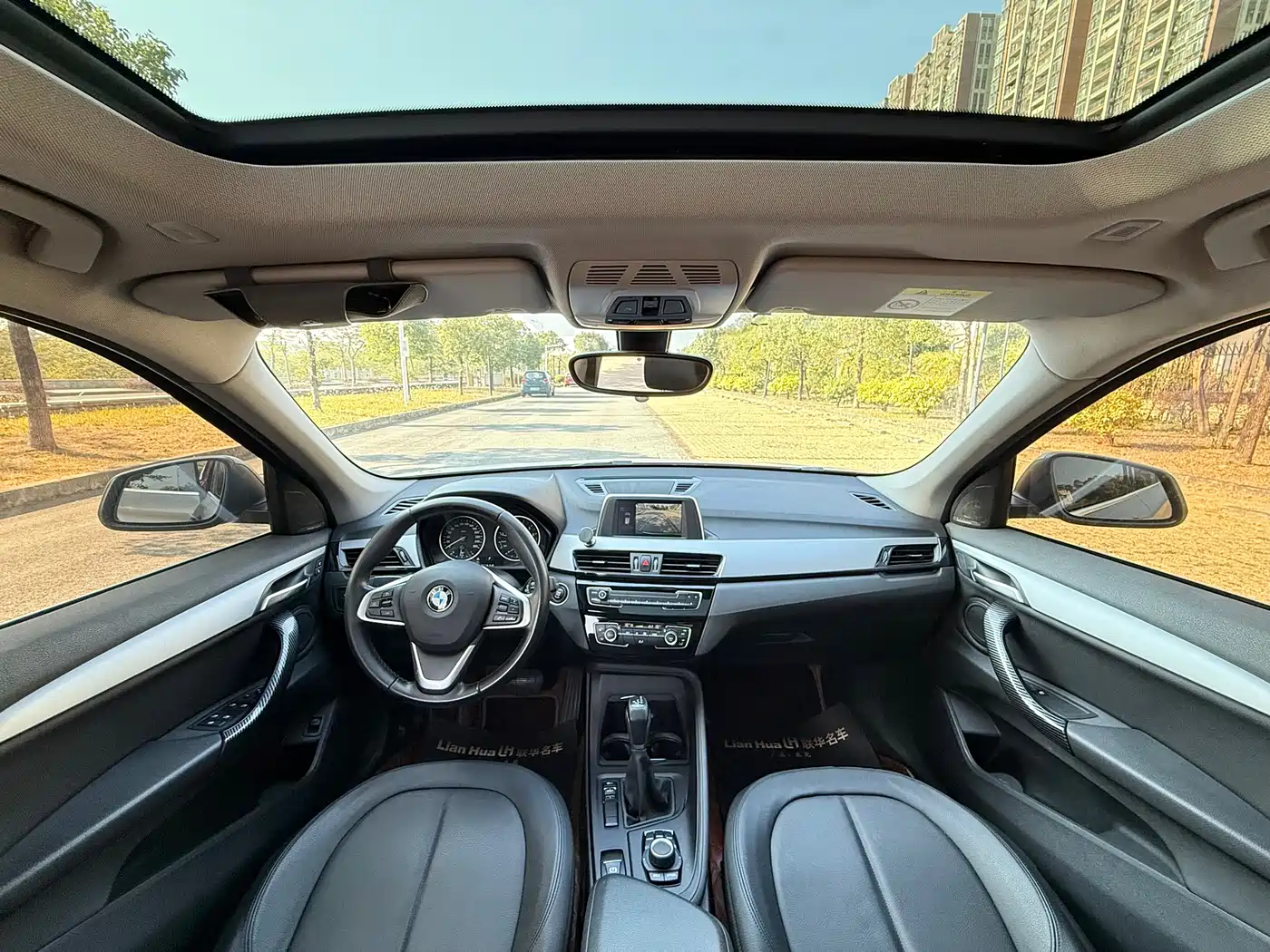 BMW X1 2018 sDrive20Li Leading Model фото 20
