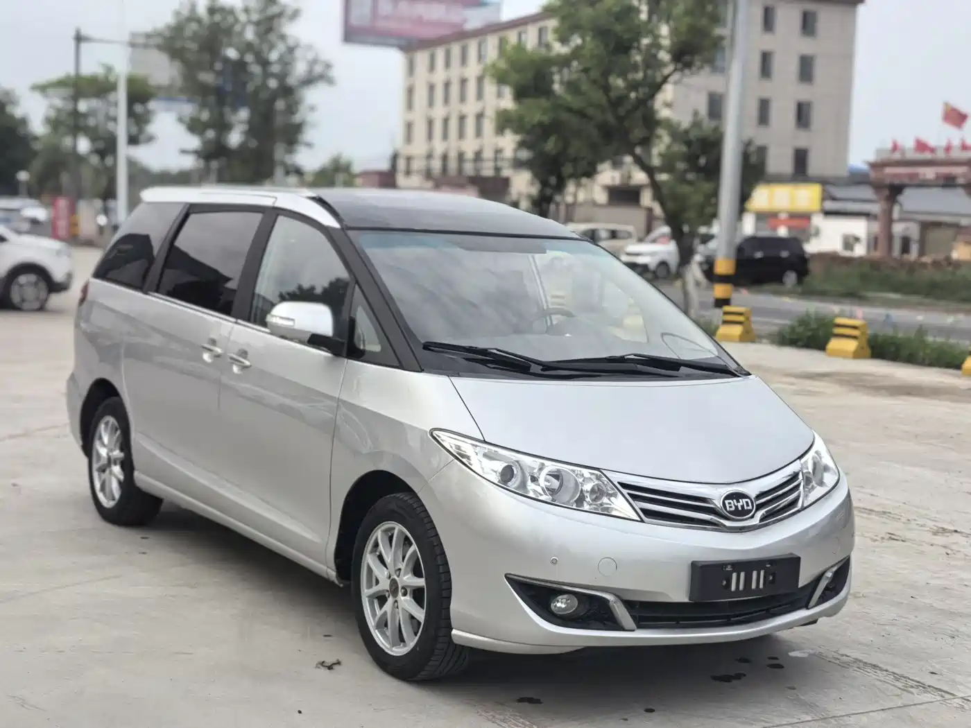 BYD M6 2013 2.4L Manual Premium фото 3
