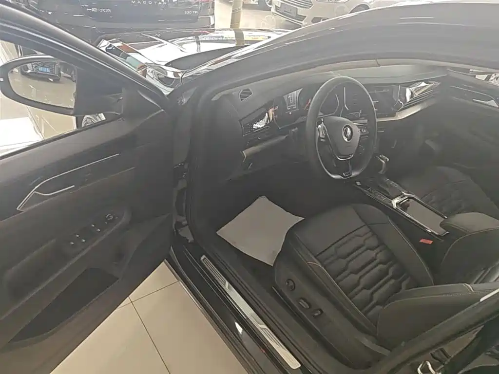 Volkswagen Passat 2021 Model 330TSI Elite Edition фото 16