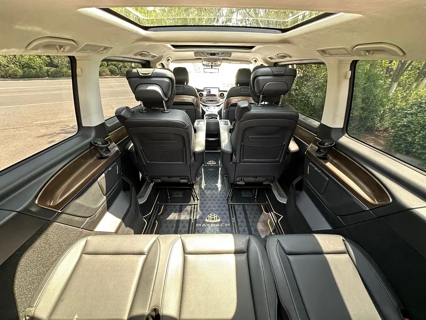 Mercedes-Benz V-Class 2022 V 260 L Long Wheelbase Luxury Edition фото 36