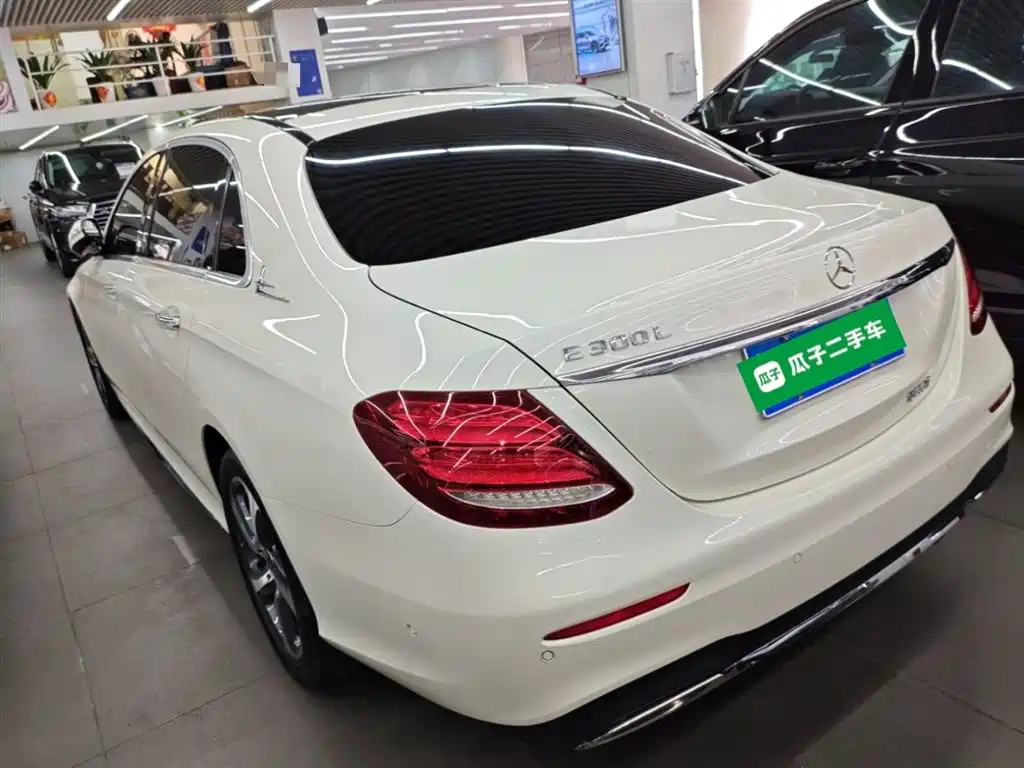 Mercedes-Benz E-Class 2018 E 300 L Sport Fashion фото 5