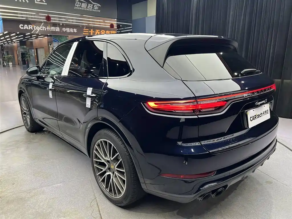 PORSCHE CAYENNE