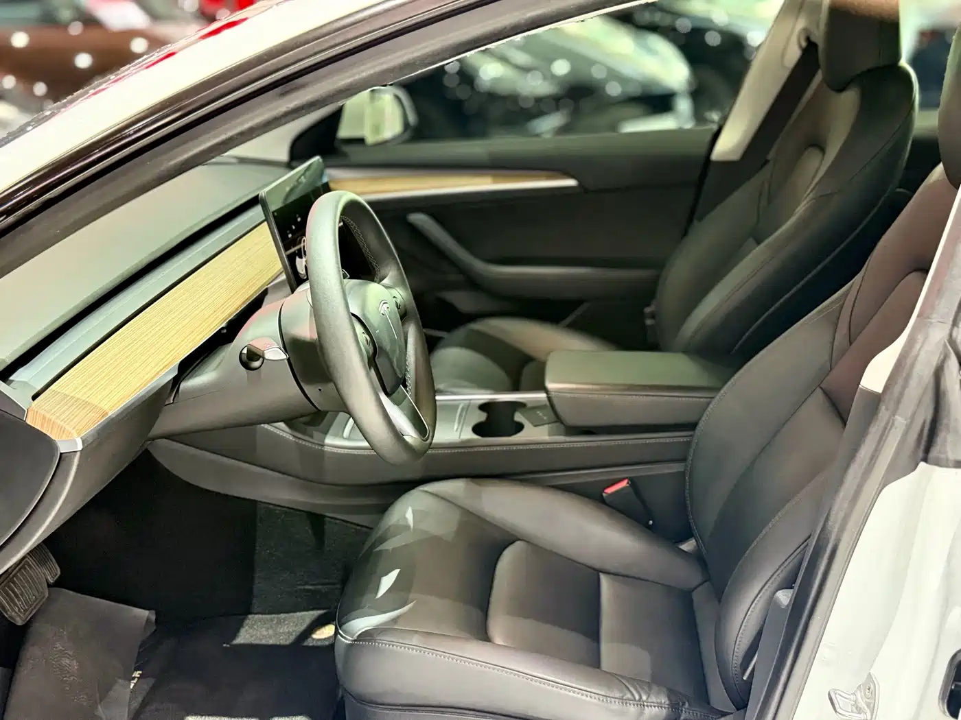 Фото 7 - Tesla Model 3