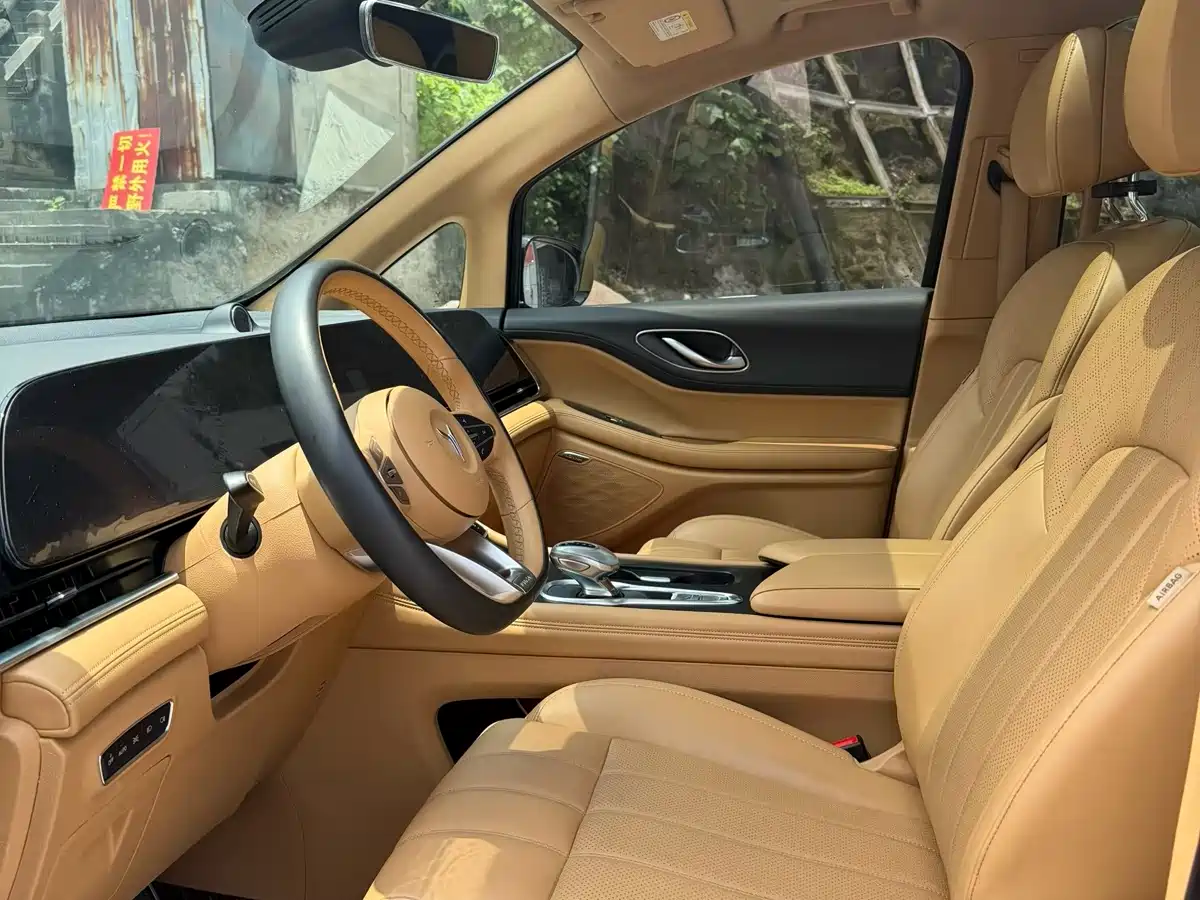 Voyah Auto Voyah Dreamer 2022 Low-carbon Dream+Smart Package фото 6