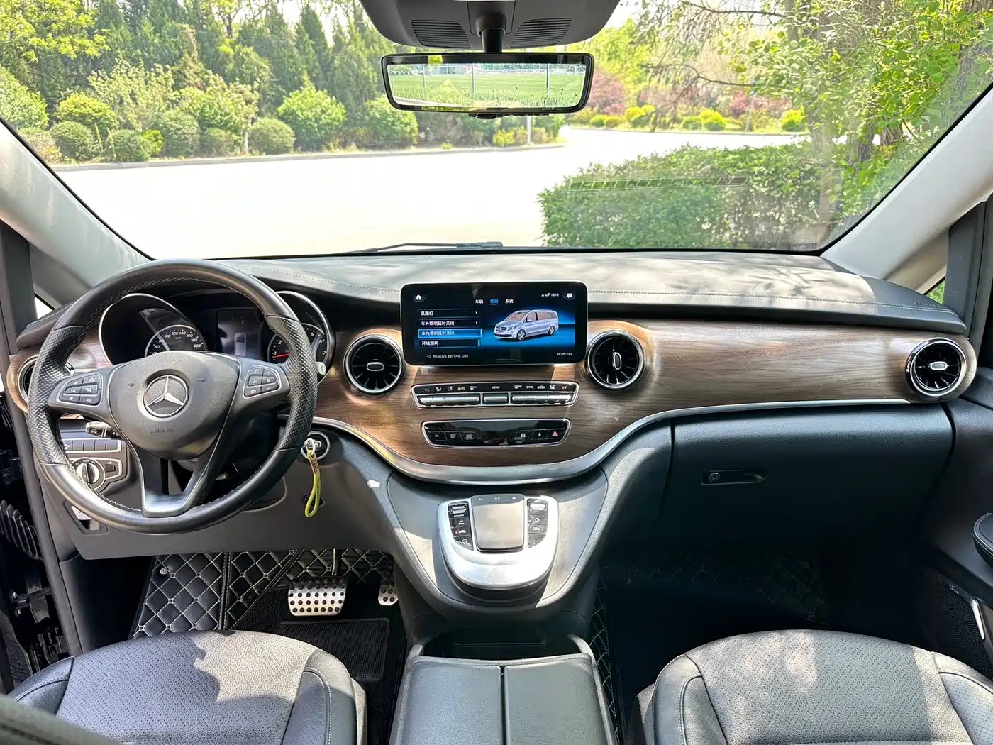 Mercedes-Benz V-Class 2022 V 260 L Long Wheelbase Luxury Edition фото 27