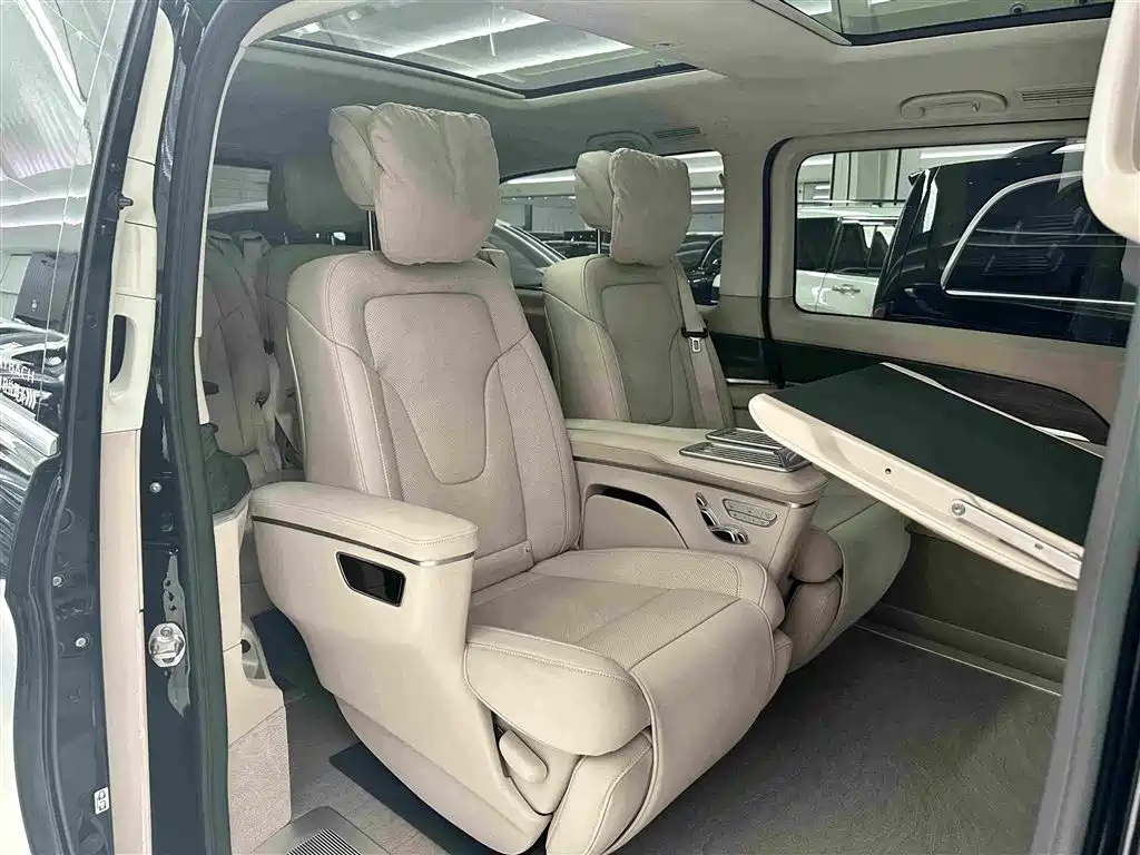Mercedes-Benz V-Class 2025 2024 V 300 L Long Wheelbase Luxury Edition