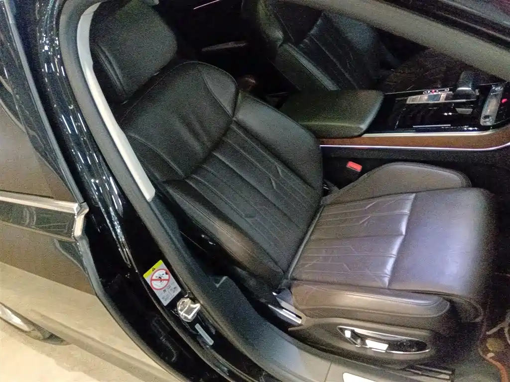Audi A8 2018 A8L 55 TFSI quattro Launch Premium фото 25