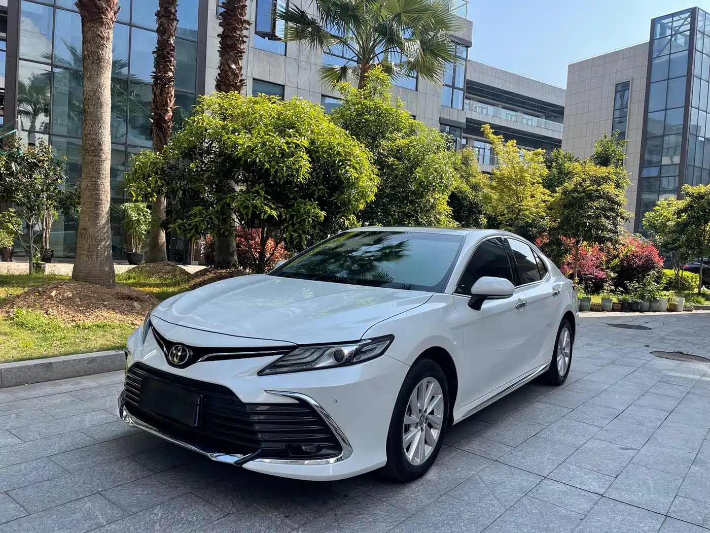 Toyota Camry 2023 2.0G Luxury Edition