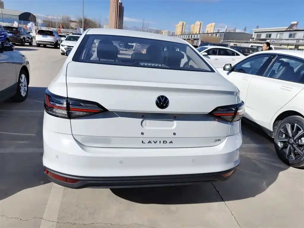 Volkswagen Lavida 2025 New Edge 1.5L Outstanding New Ease фото 4