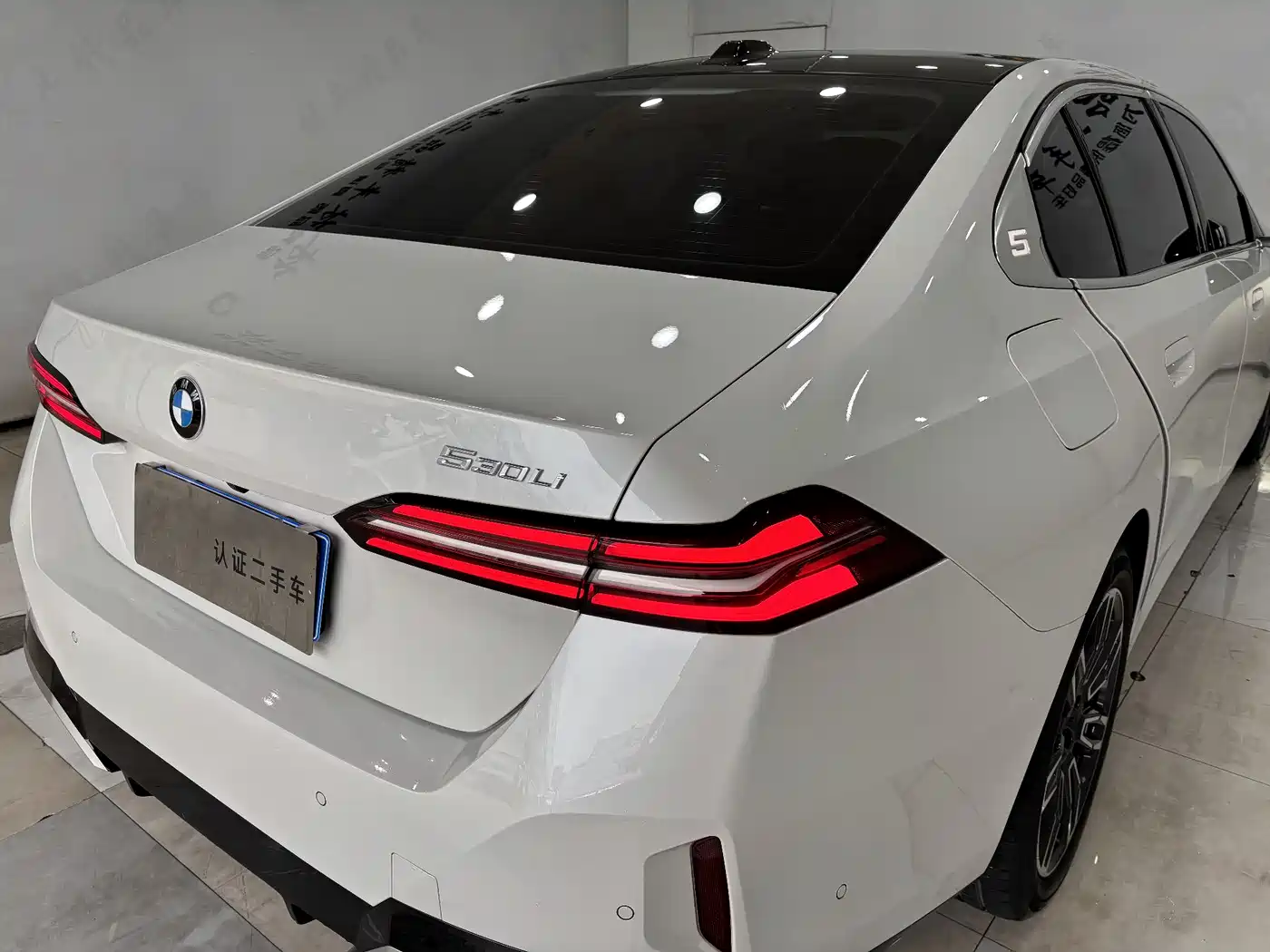 BMW 5 Series 2024 530Li Leading M Sport Package фото 29