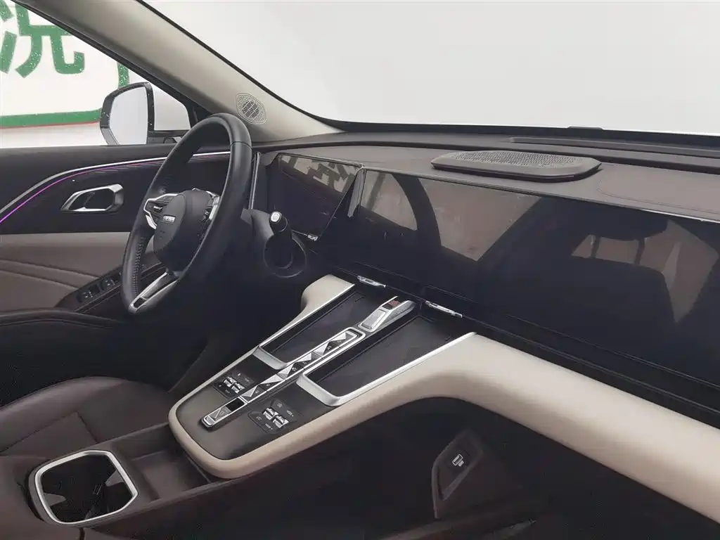 Haval Xiaolong MAX 2023 1.5L Hi4 105 4WD Pilot Edition фото 22
