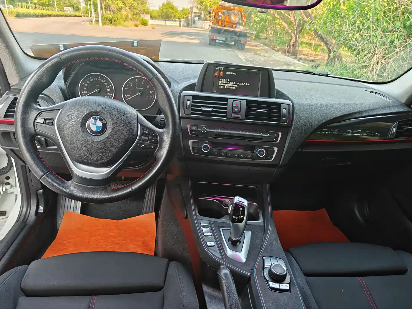 BMW 1 Series (Import) 2013 Facelift 118i Sport Model фото 6