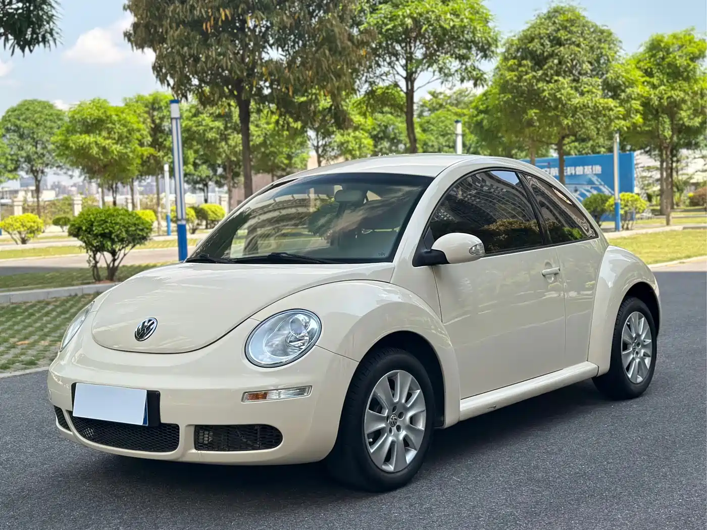 Volkswagen Beetle 2010 Model 1.6 AT