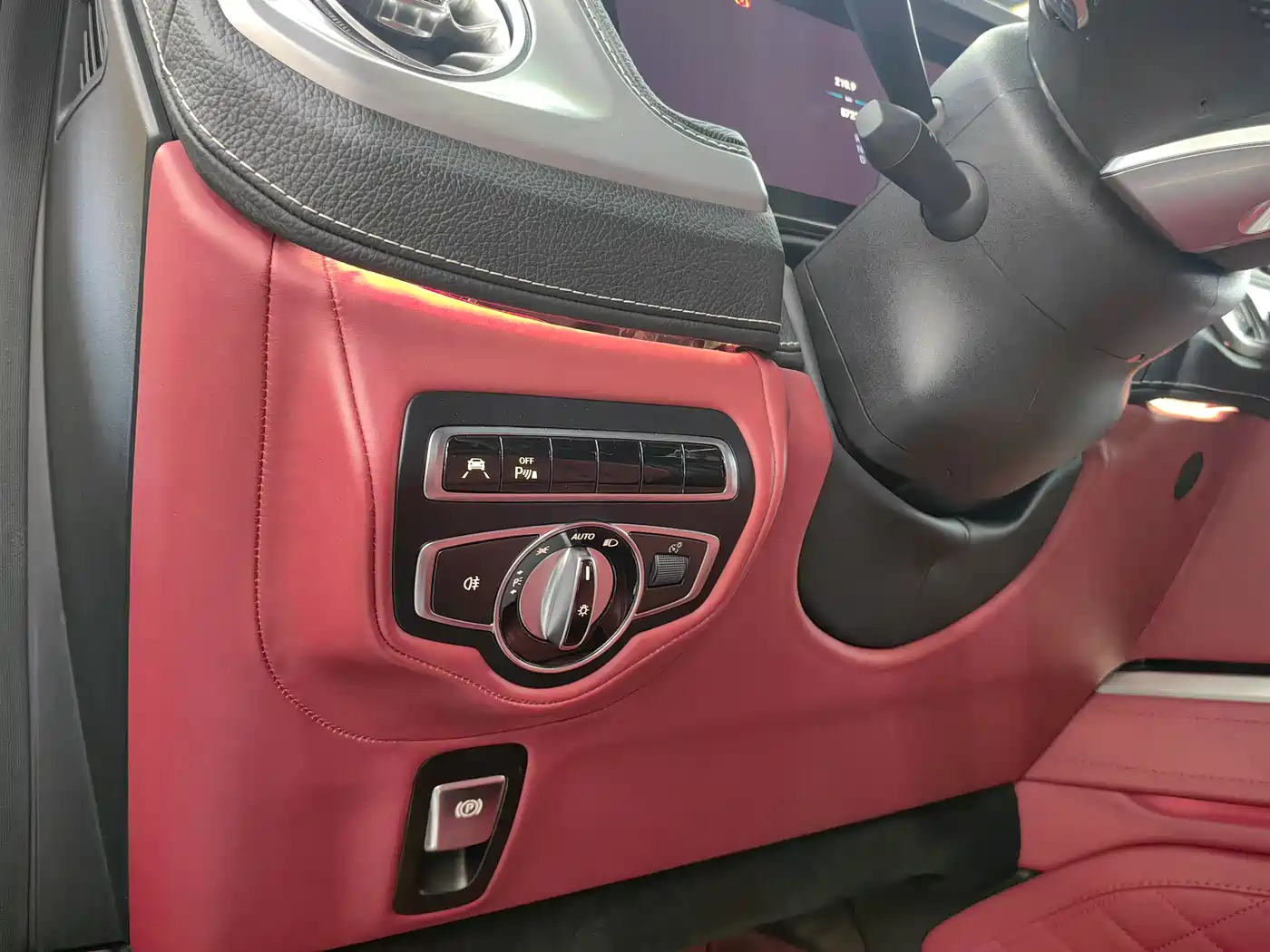 Mercedes-Benz G-Class фото 6