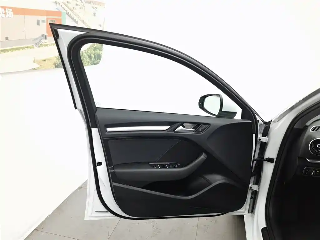 Audi A3 2019 Sportback 35 TFSI Progressive China VI фото 8
