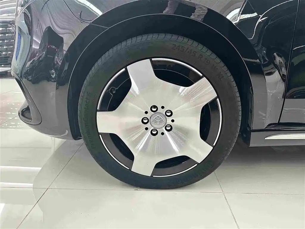 Mercedes-Benz V-Class 2025 2024 V 300 L Long Wheelbase Luxury Edition