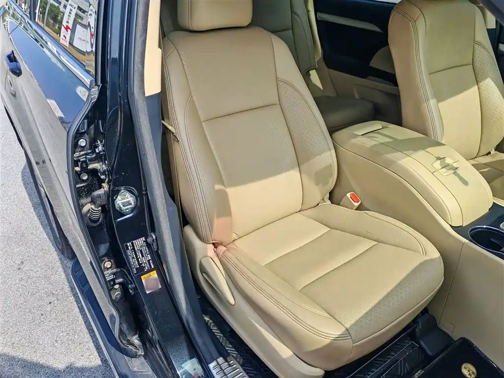 Toyota Highlander 2018 2.0T 2WD Elite 7-Seater China VI фото 17