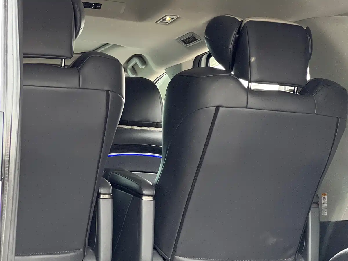Toyota Sienna 2023 2.5L Hybrid Comfort Edition фото 8