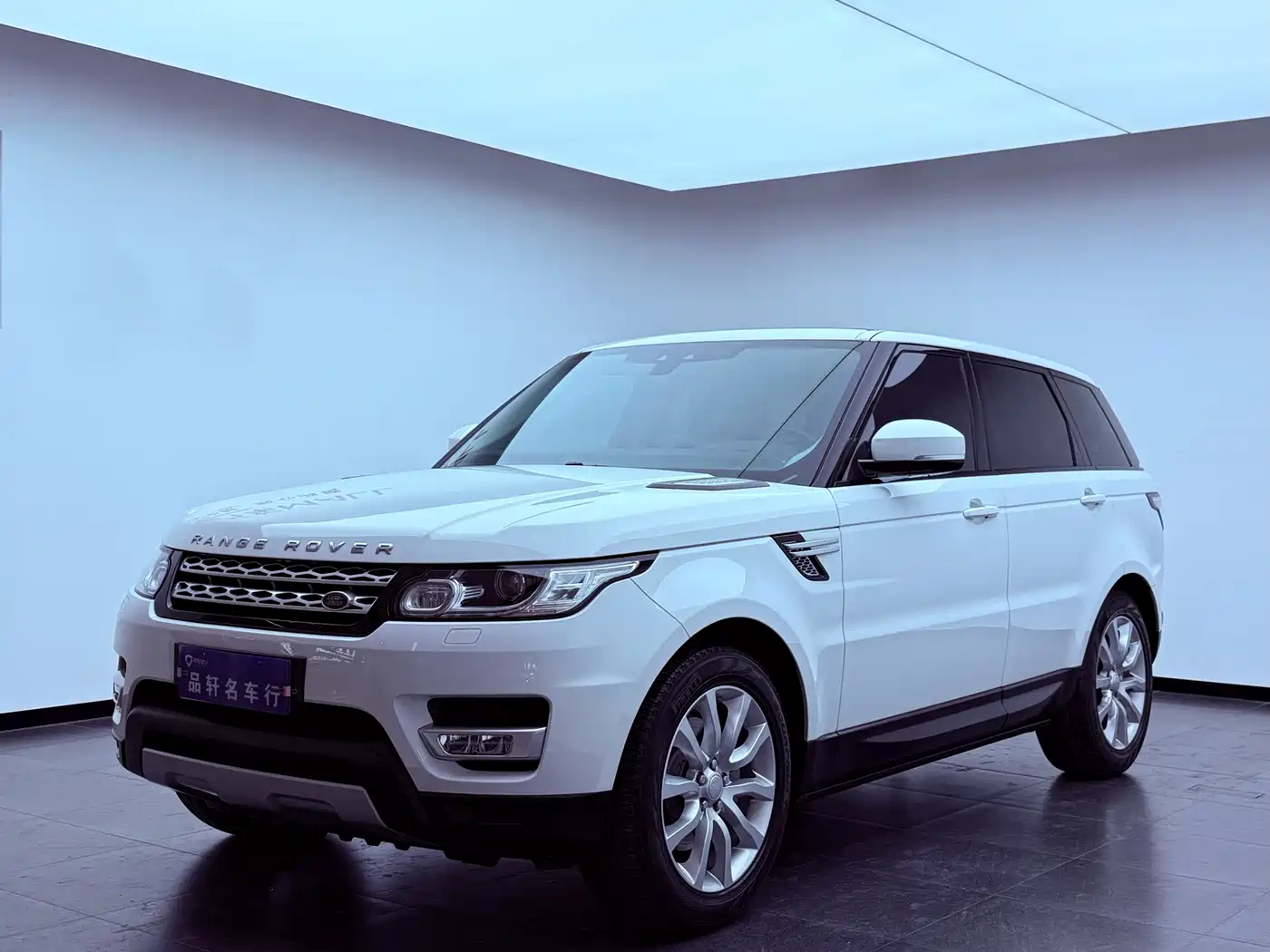 Land Rover Range Rover Sport 2017 3.0 SC V6 SE фото 3