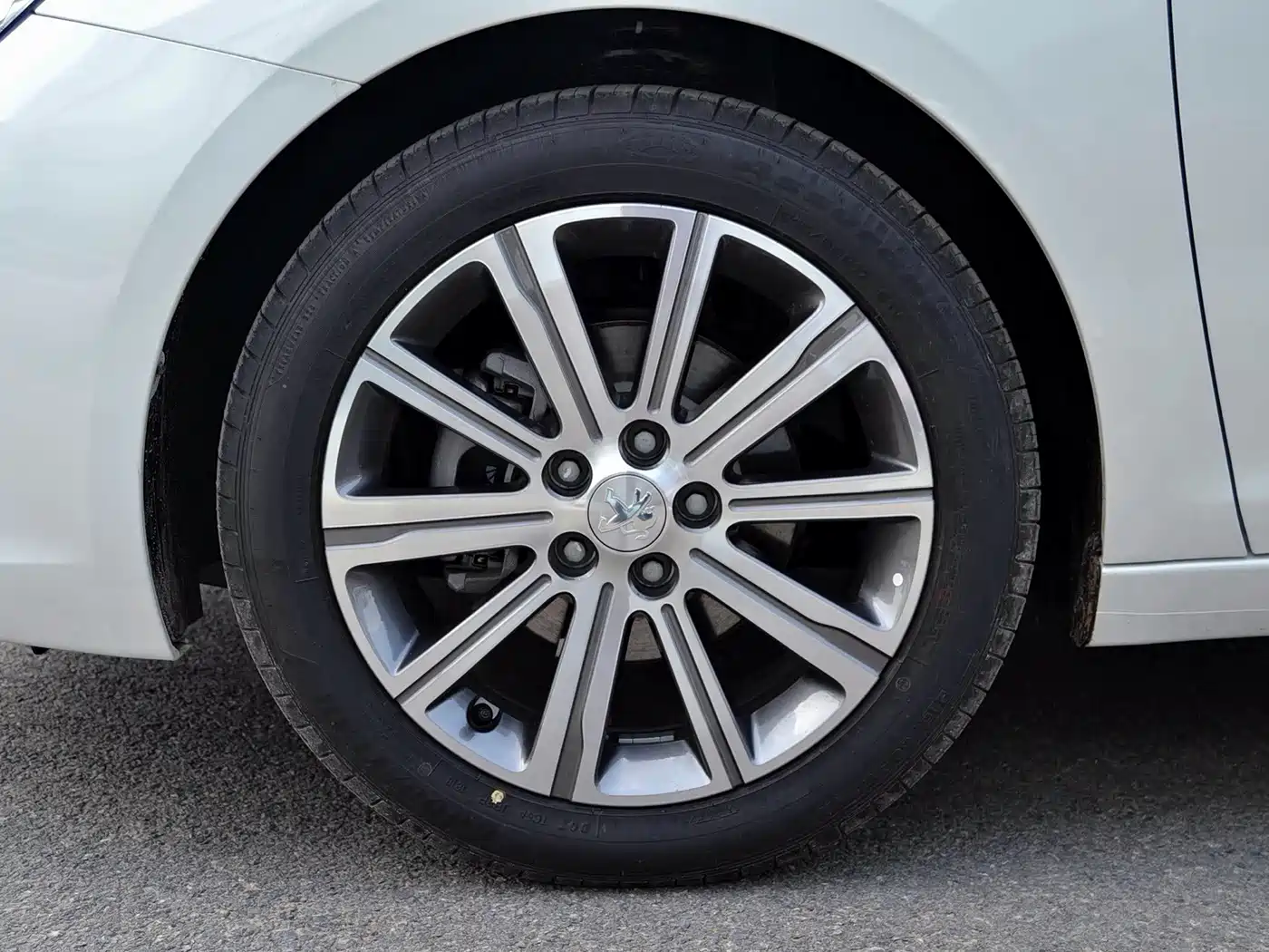 Peugeot 408 2014 1.8L Automatic Luxury Edition фото 9