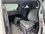 Фото 15 - Toyota Granvia