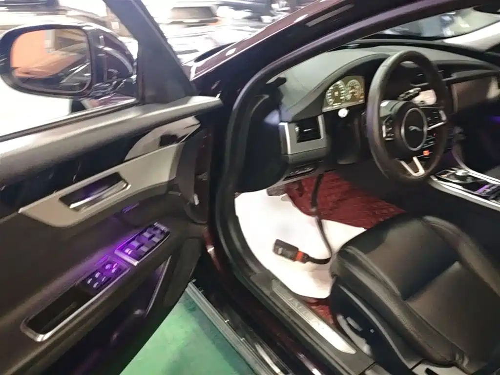JAGUAR XFL