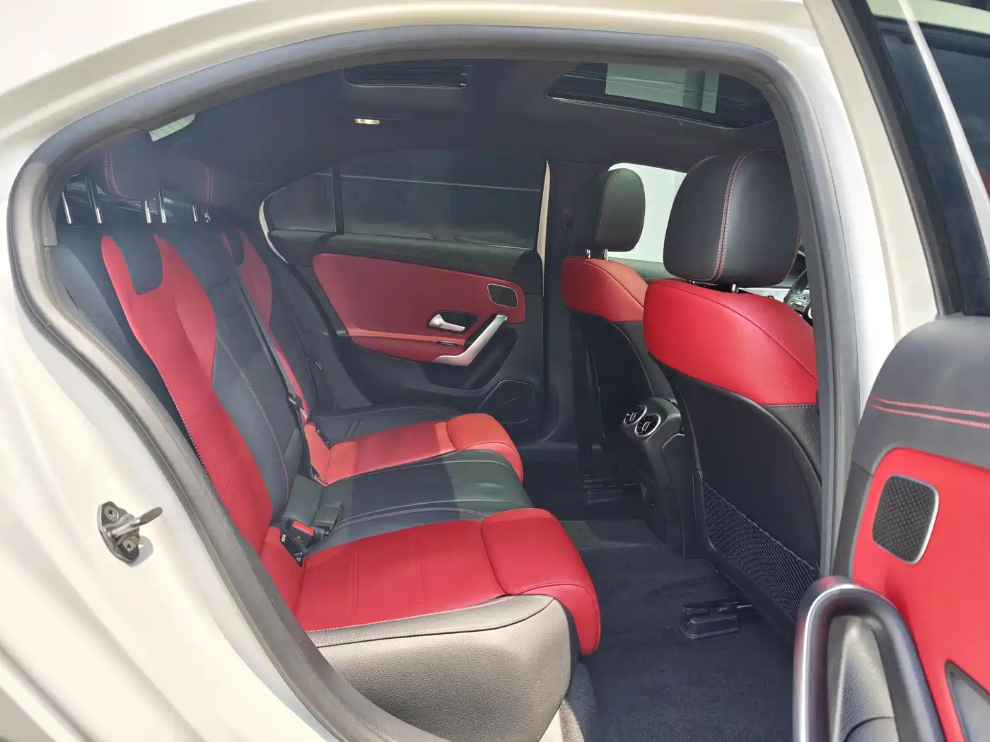 Mercedes-Benz A-Class AMG 2023 Model Year AMG A 35 L 4MATIC фото 23