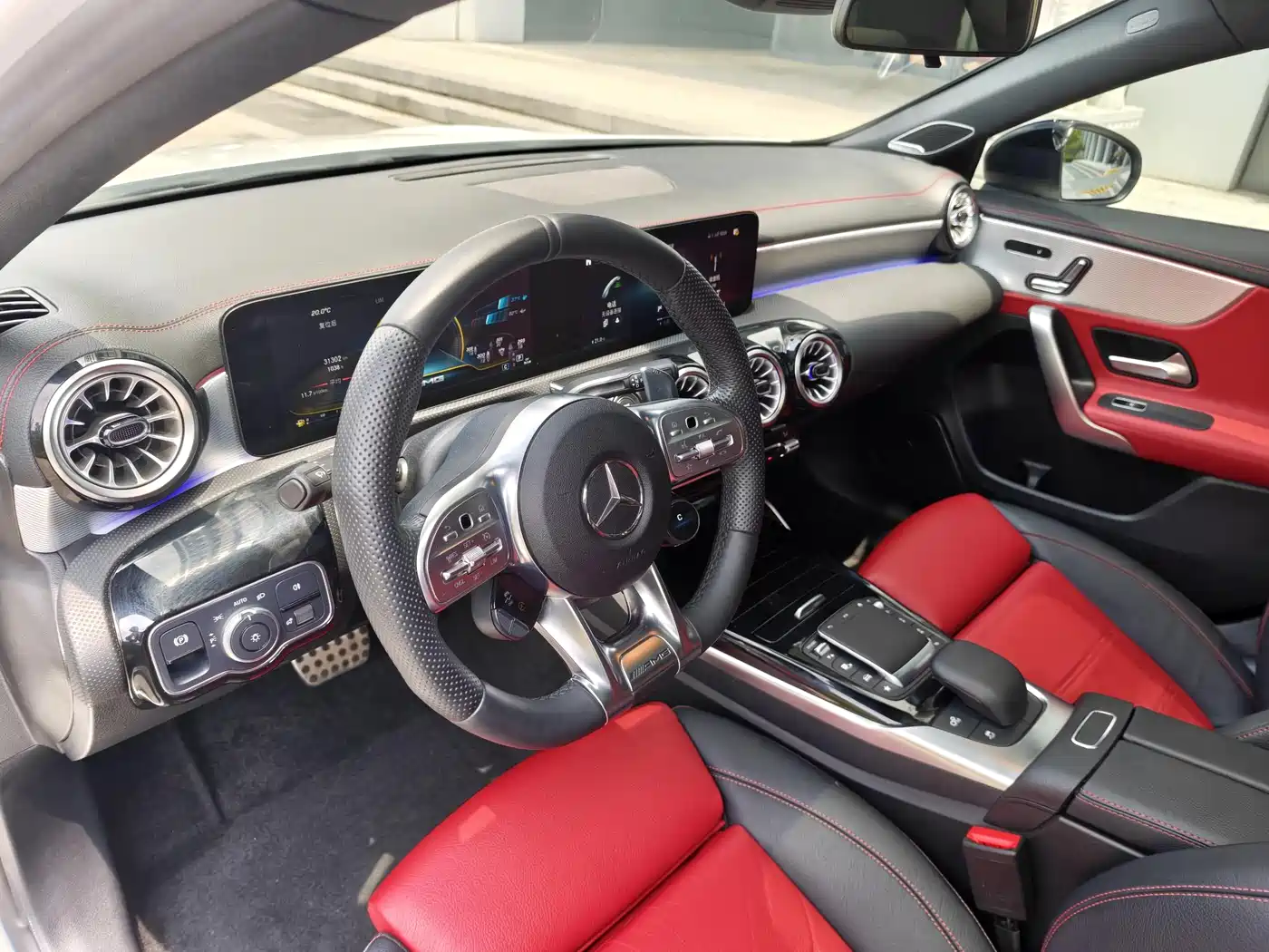 Mercedes-Benz A-Class AMG 2023 Model Year AMG A 35 L 4MATIC фото 28