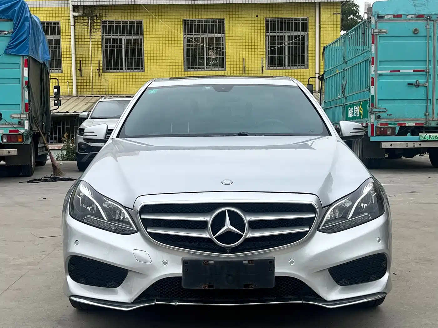 Mercedes-Benz E-Class 2015 E 260 L Sport фото 2