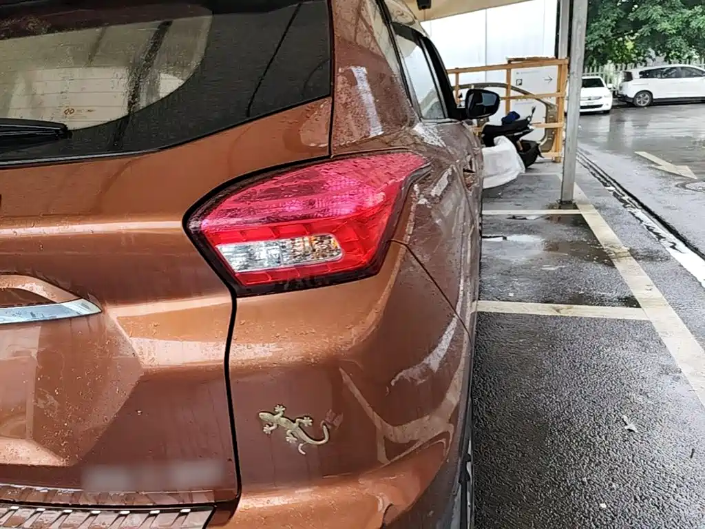 Фото 8 - BAIC Senova X35