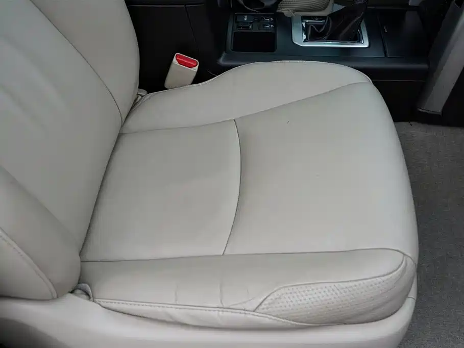 Toyota Prado 2010 4.0L Automatic TX-L фото 24
