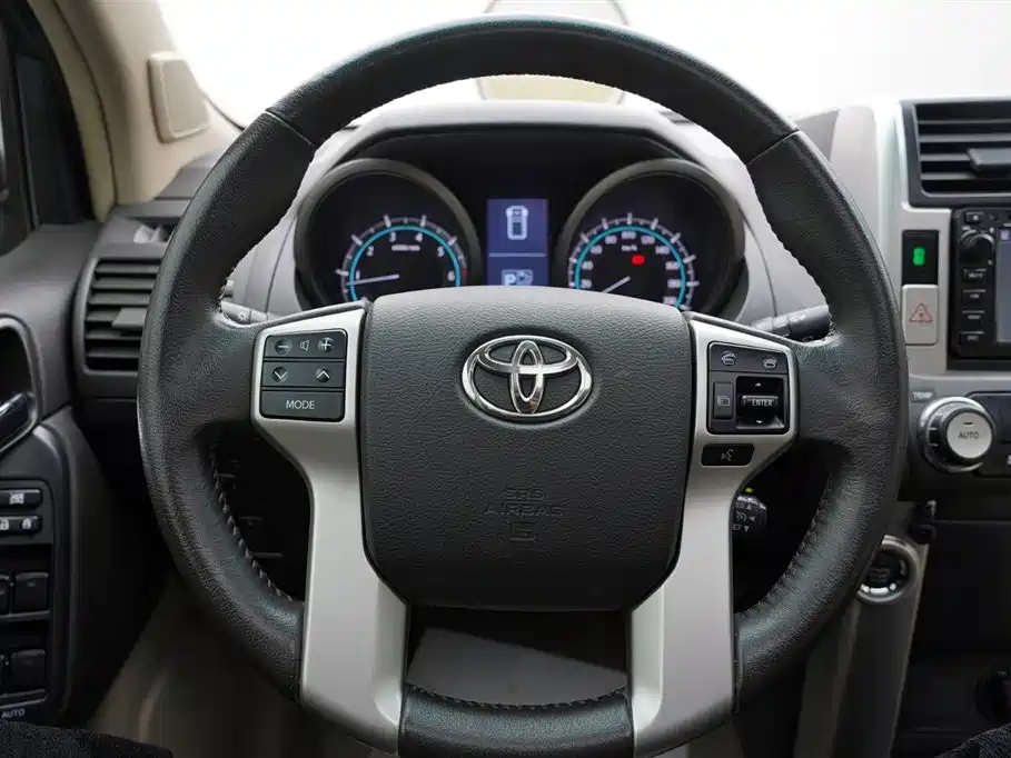 Toyota Prado 2010 4.0L Automatic TX-L фото 46