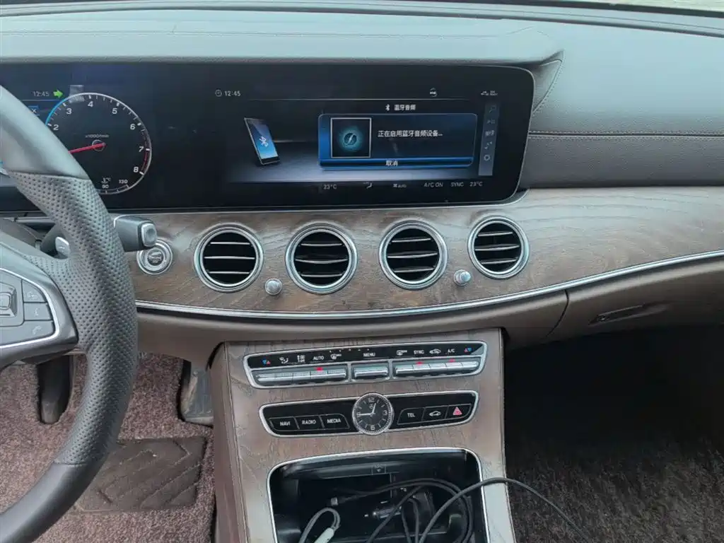Mercedes-Benz E-Class 2018 Facelift E 200 L фото 13