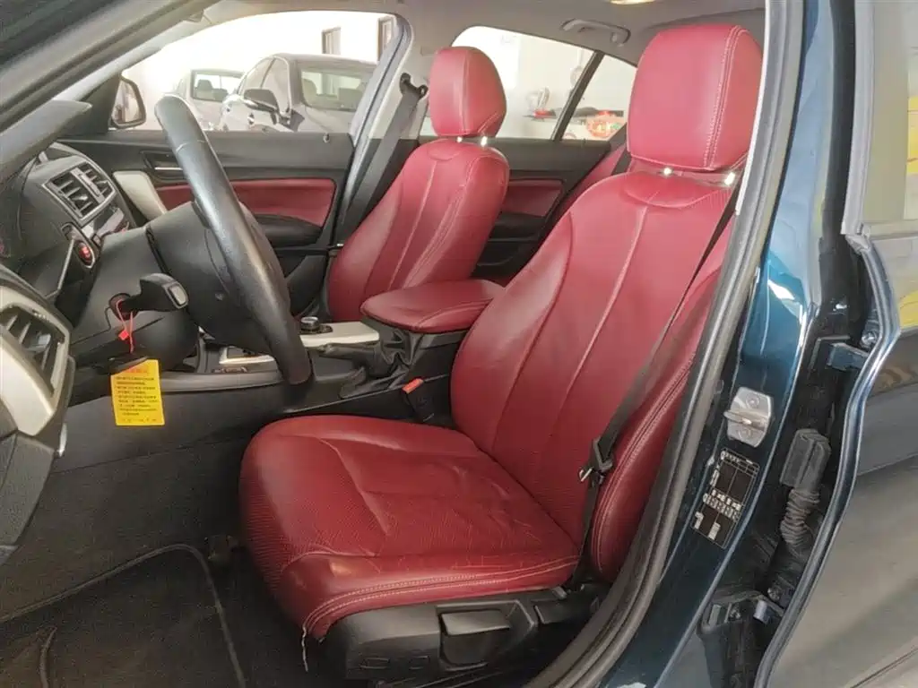 BMW 1 Series (Import) 2016 118i Leading фото 15