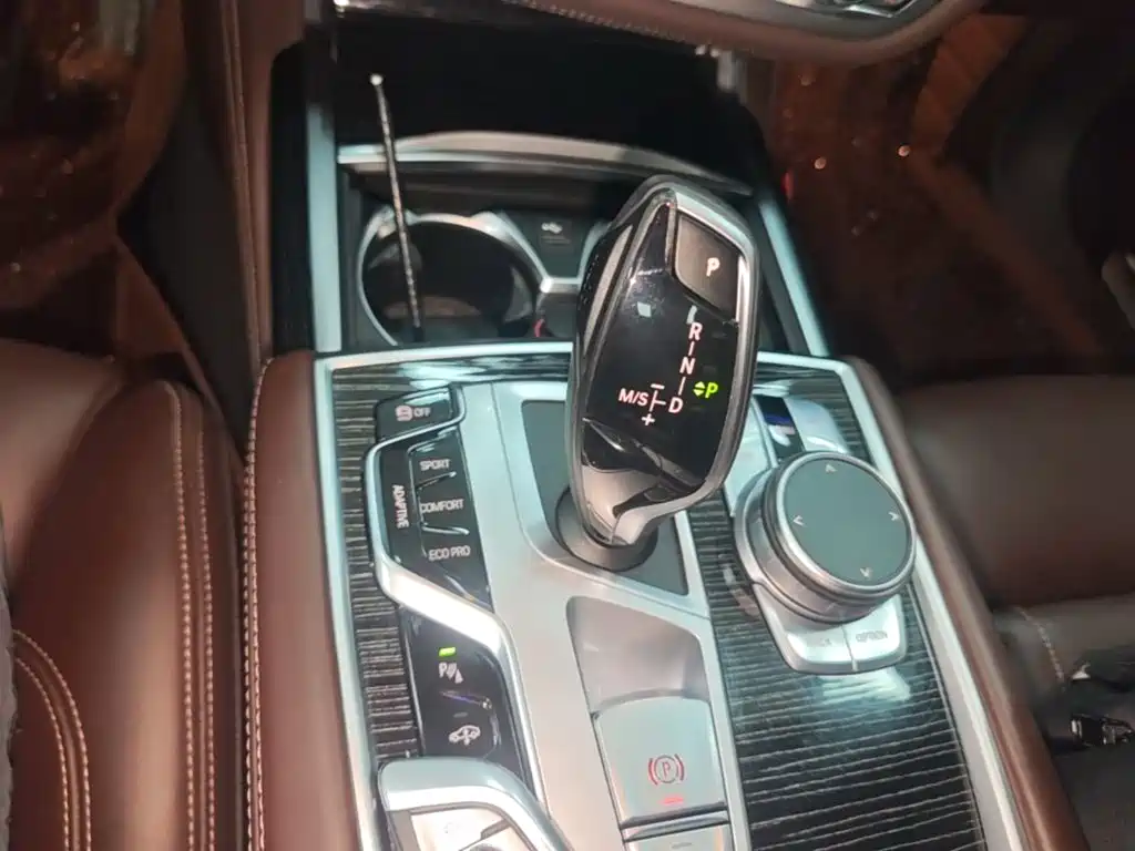 BMW 7 Series 2022 2021 Model 730Li M Sport Package