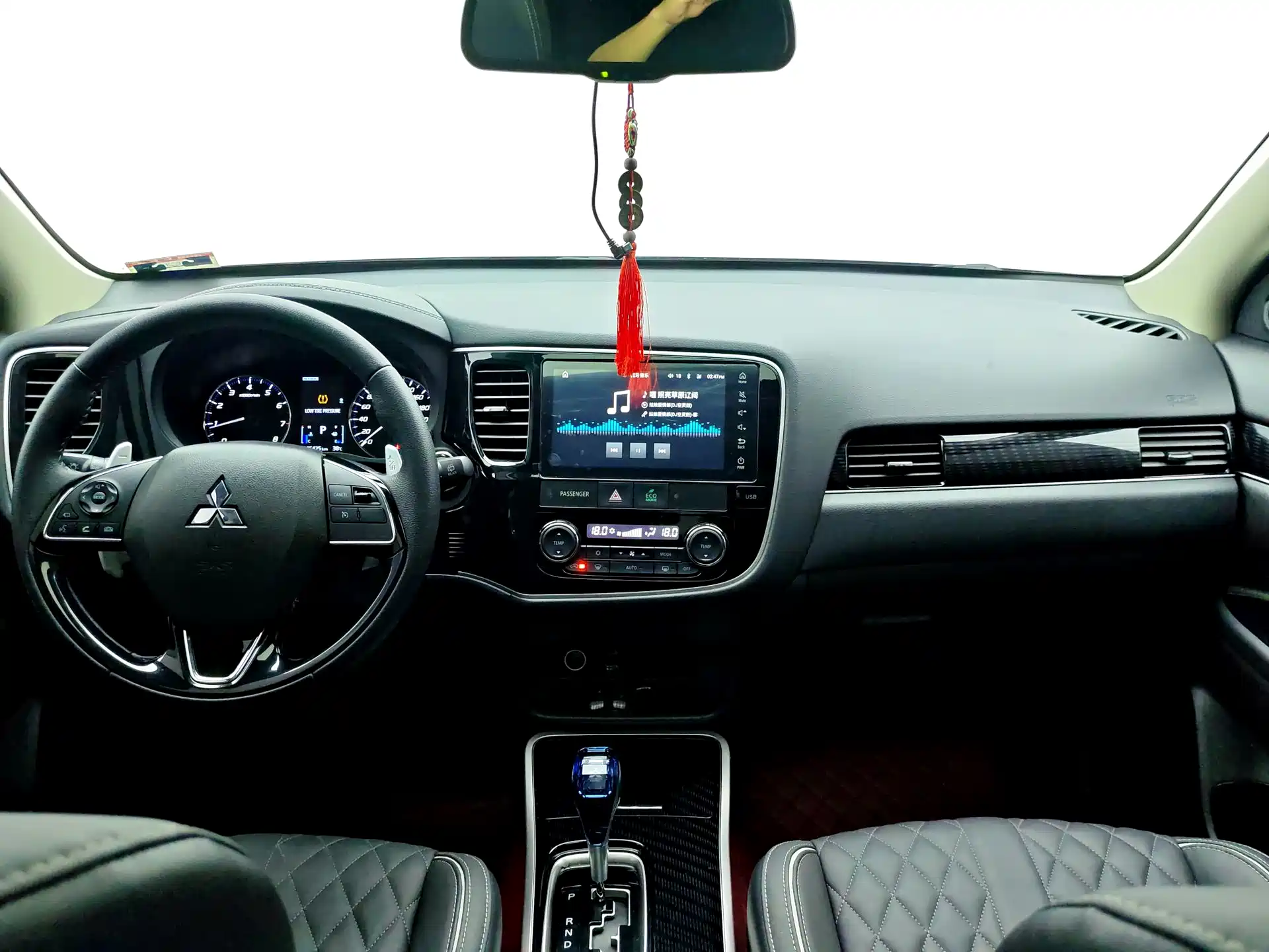 Фото 9 - Mitsubishi Outlander