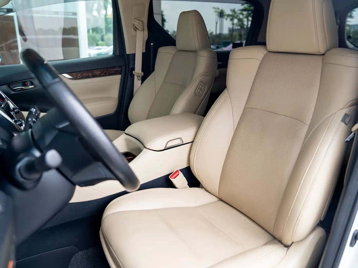 Toyota Alphard 2020 Hybrid 2.5L Luxury Edition фото 15