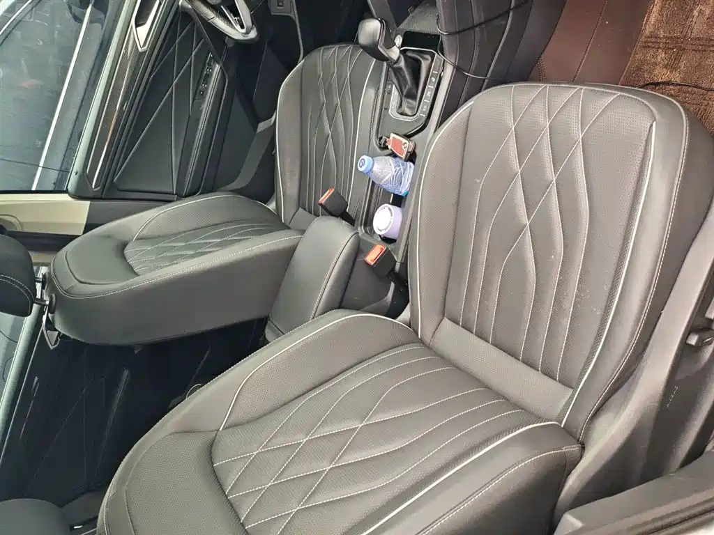 Volkswagen Tiguan L 2022 330TSI Auto 2WD R-Line Premium Edition фото 25