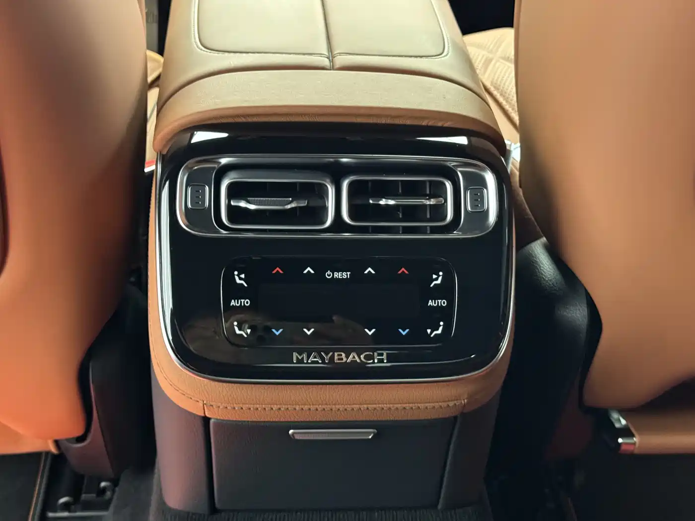 Mercedes-Benz Maybach S-Class 2023 S 480 4MATIC фото 26
