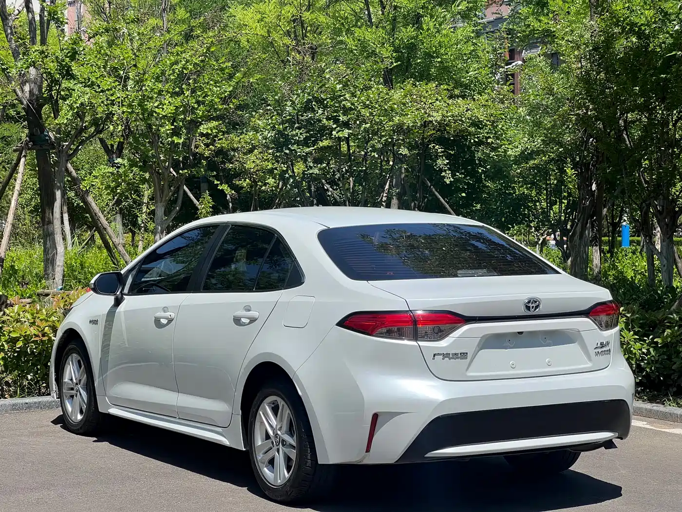 Toyota Levin 2021 Dual Engine 1.8H E-CVT Luxury Edition фото 6
