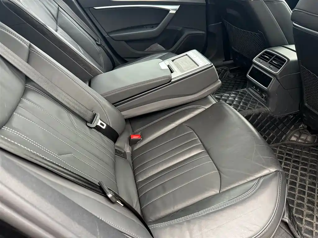 Audi A6L 2023 Facelift 45 TFSI Premium Dynamic фото 8