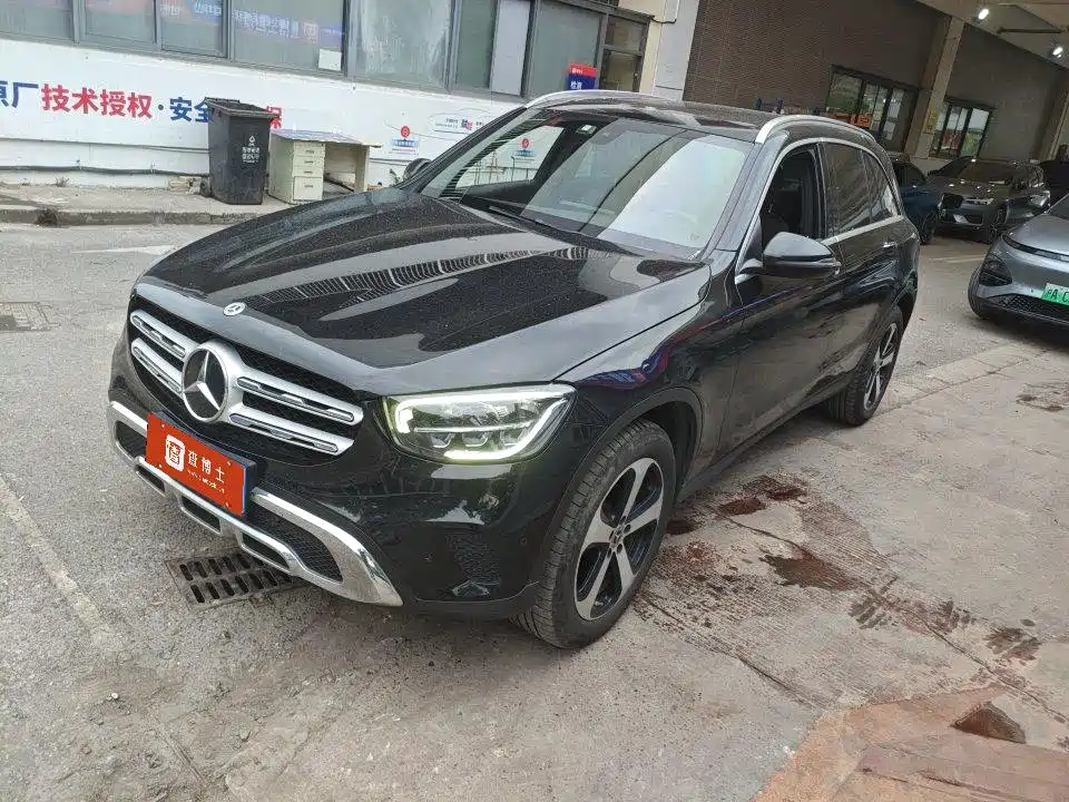 Фото 2 - Mercedes-Benz GLC