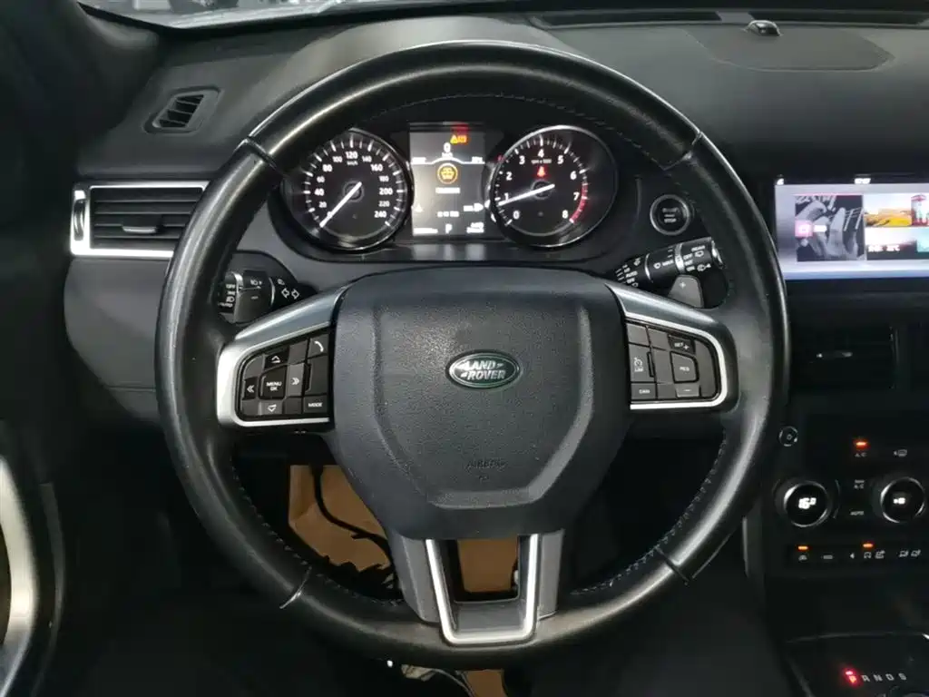 Land Rover Discovery Sport 2017 2.0T Cool Black Limited Edition фото 11
