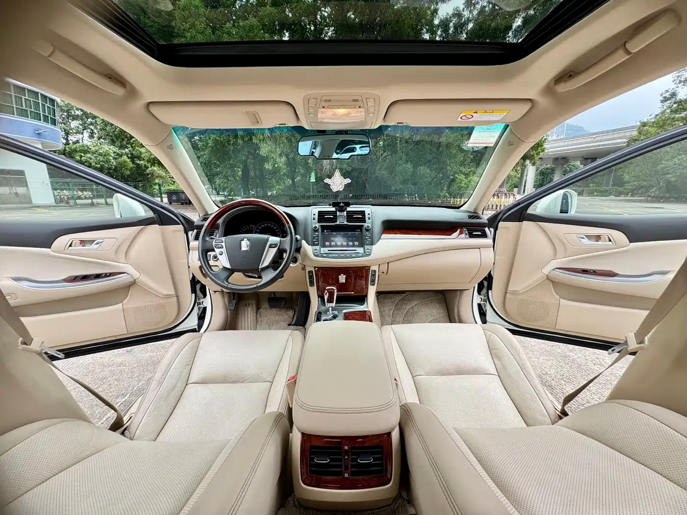 Toyota Crown 2012 2.5L Royal Leather Edition фото 10
