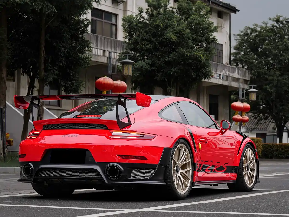 Porsche 911 2018 GT2 RS 3.8T фото 3