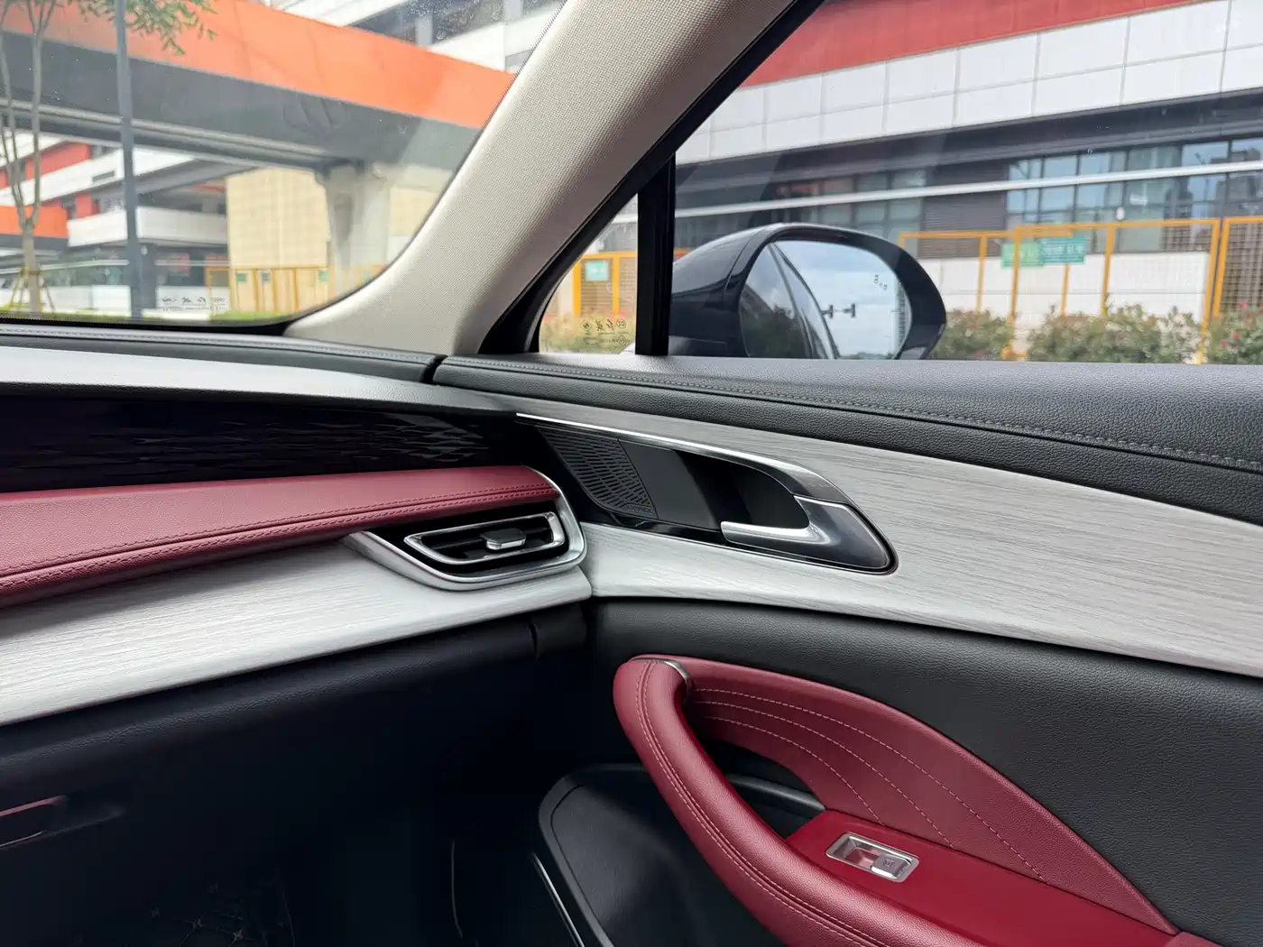 Hongqi H5 2025 2.0T Automatic Mystic Shadow фото 16