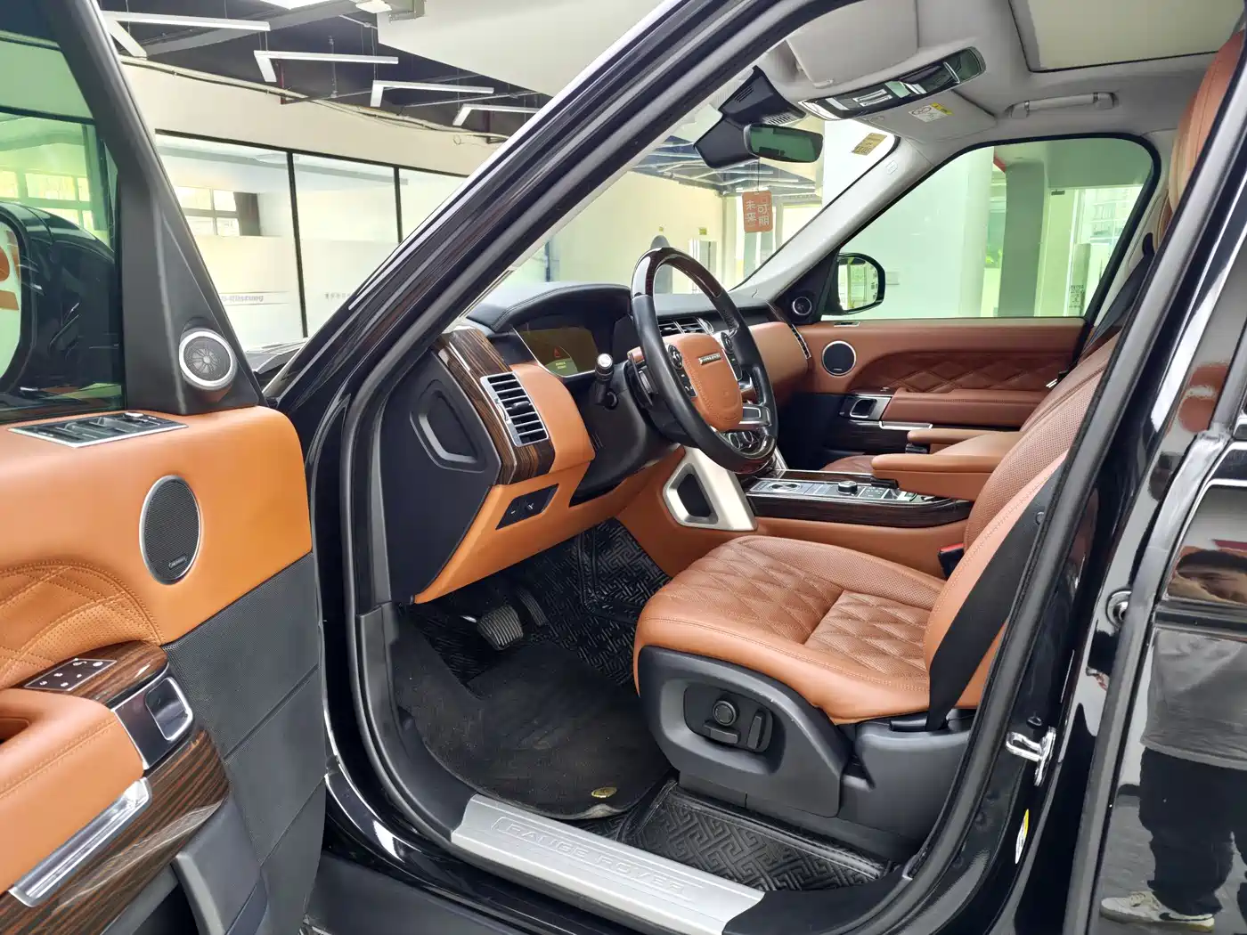 Land Rover Range Rover 2017 3.0 SC V6 Vogue фото 7