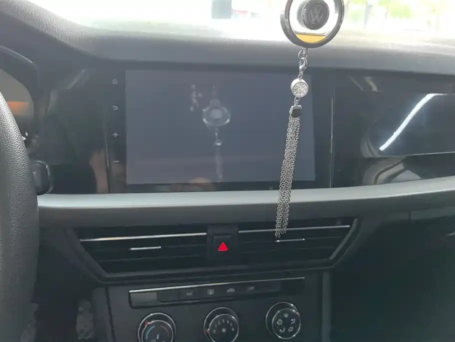 Volkswagen Lavida 2022 1.5L Auto Comfort Edition фото 13