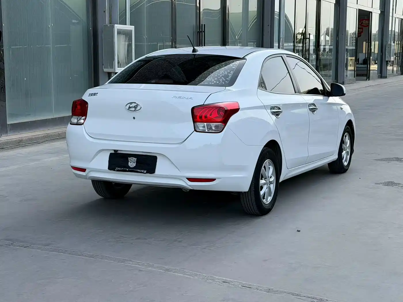 Hyundai Verna 2017 1.4L Manual Color Edition (China V) фото 6